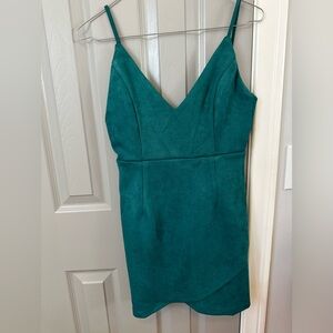 Superdown Green V-Neck Sheath Dress for Cocktail
